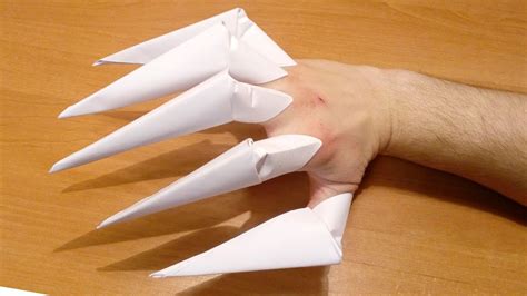 how do you make a paper claw